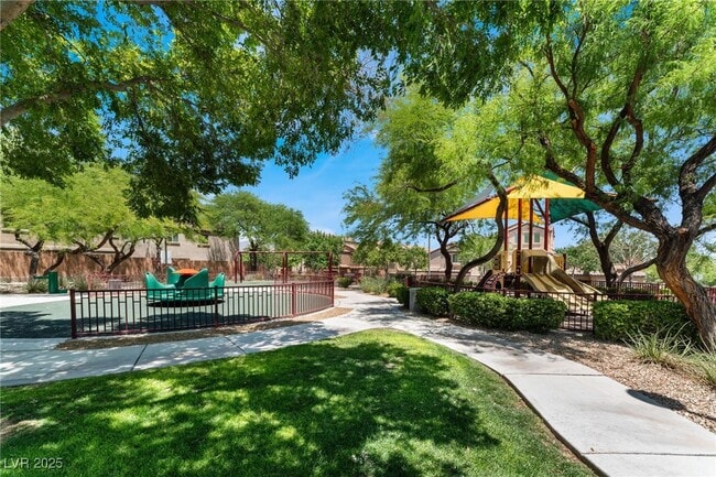 Building Photo - 9169 Column Ct