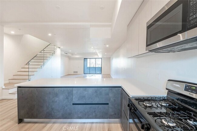 Building Photo - 7341 Valmont St