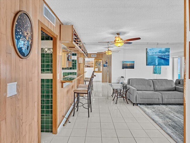 Building Photo - 3430 Galt Ocean Dr