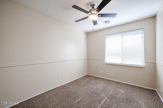 Building Photo - 43337 N Heavenly Way