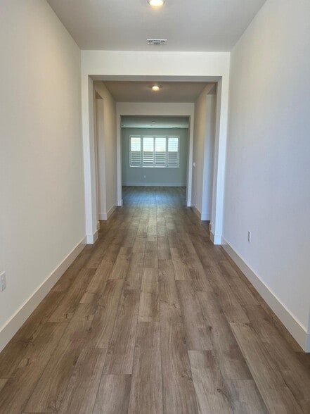 Building Photo - 5256 Ironwood Ave