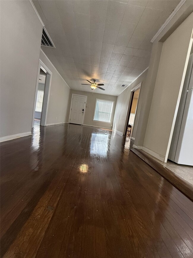 Building Photo - 7607 Hemlock St