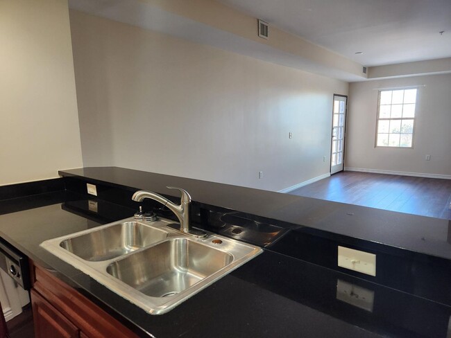 Building Photo - First Months Rent OFF ! Beautiful 1 bedroo...