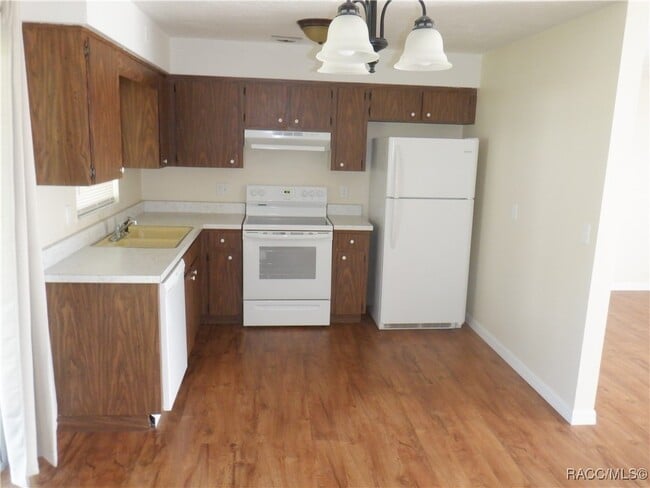Building Photo - 507 S Jackson St