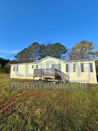 Building Photo - Three bedroom, single level home in Old Fo...