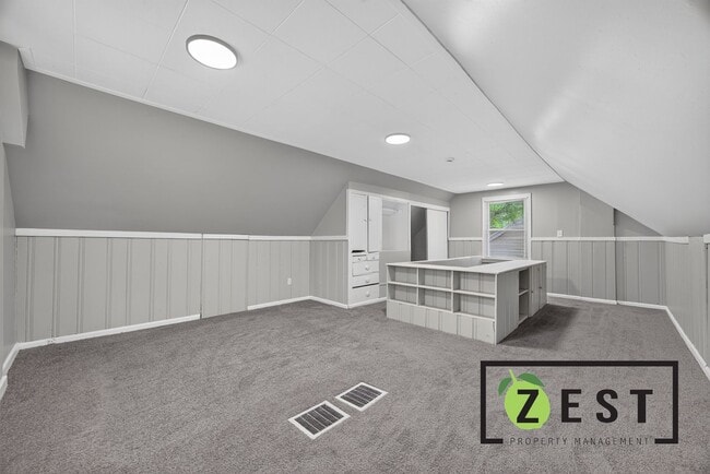 Building Photo - 18226 Kentfield St