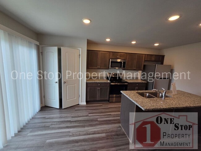 Building Photo - Beautiful 4 Bedroom 4 Bathroom in Belton!