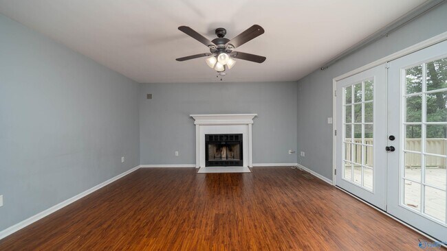 Building Photo - 221 Stone Valley Dr