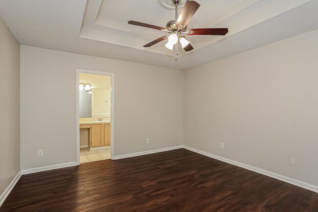 Building Photo - 11340 Trotting Horse Ln S