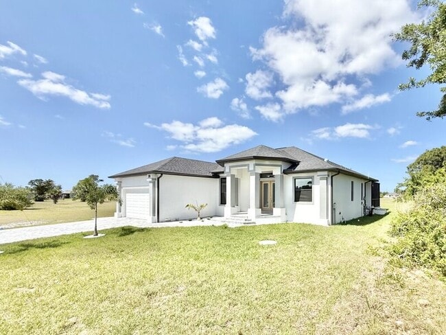 Building Photo - 20 Coxswain Dr