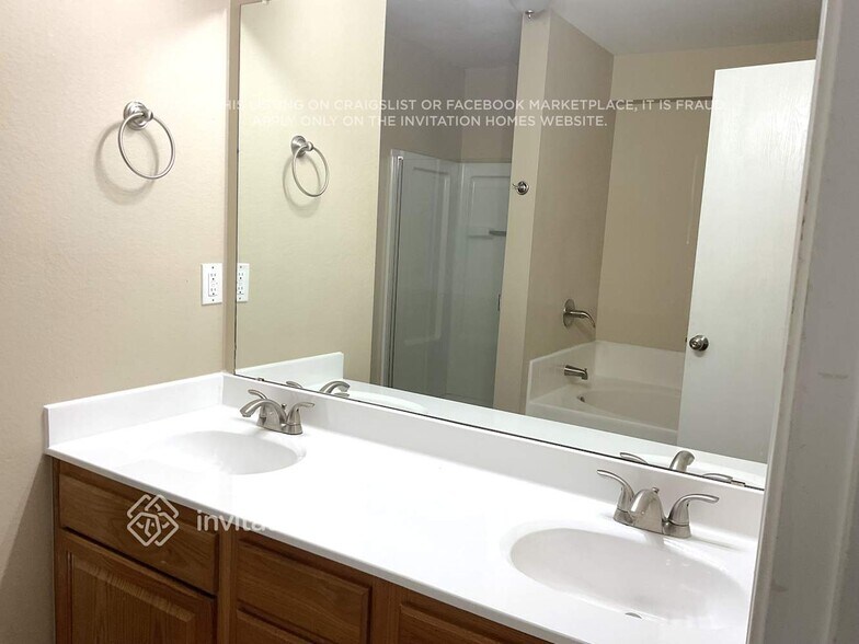 Building Photo - 12204 Shadow Wood Trail