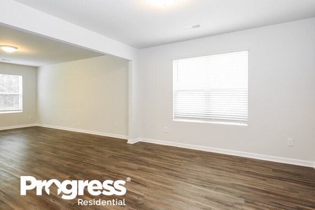 Building Photo - 442 Pollyanna Dr