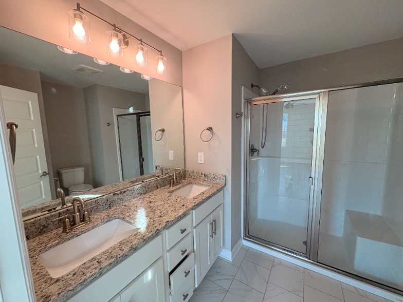 Building Photo - 4060 Opal Dr