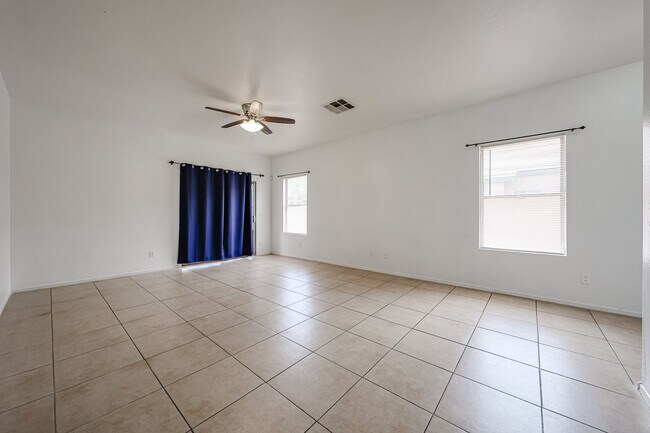Building Photo - 619 N 70th Ave