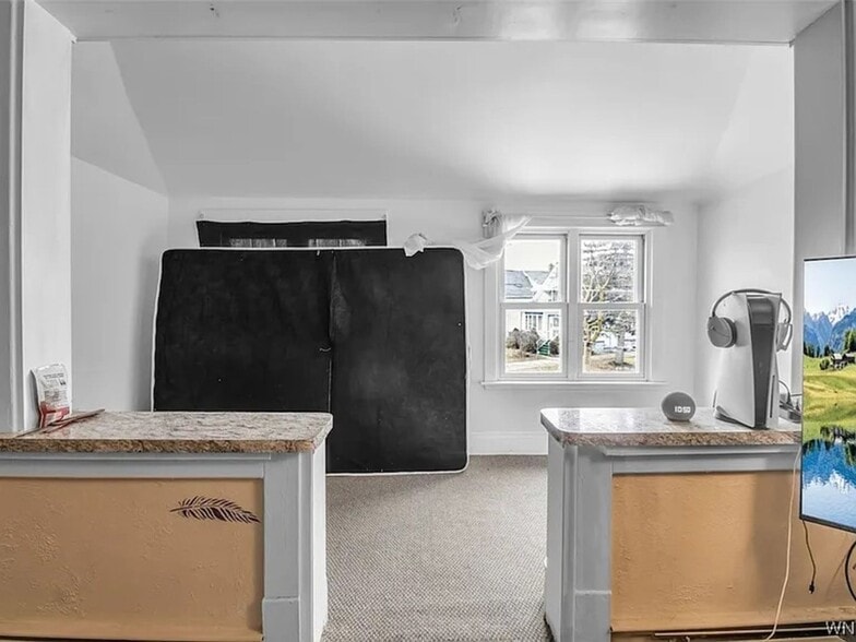 Building Photo - 11 Kaufman Dr