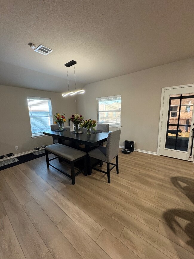 Building Photo - 6708 Oliver Loving Dr