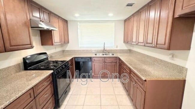 Building Photo - 24933 Otis Dr