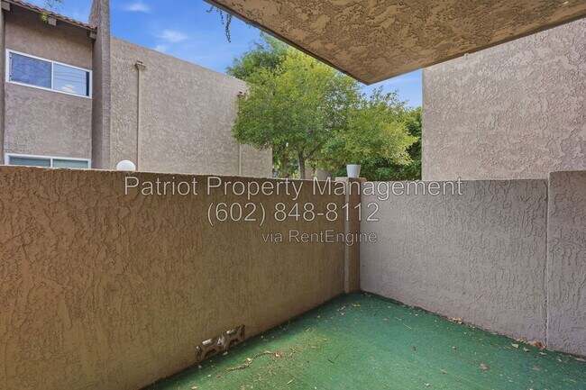 Building Photo - 5525 E Thomas Rd