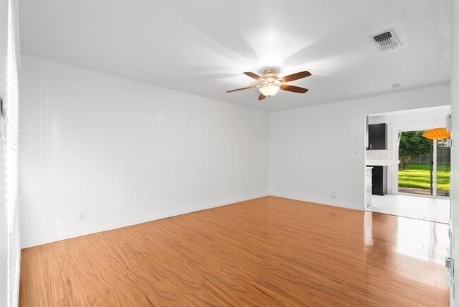 Building Photo - 508 Harway Ct