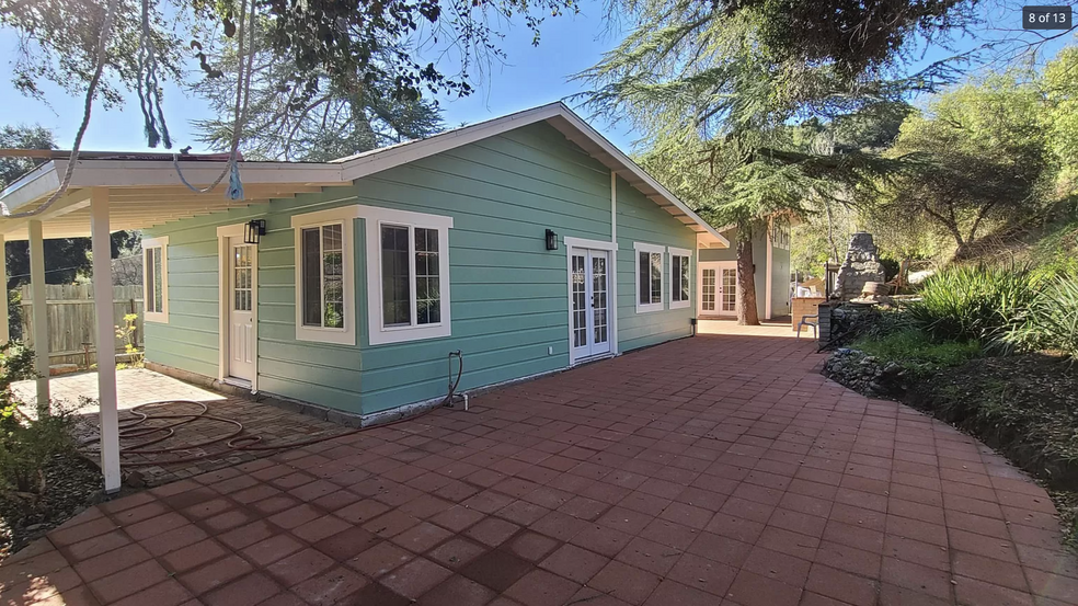 side patio - 1501 Old Topanga Canyon Rd