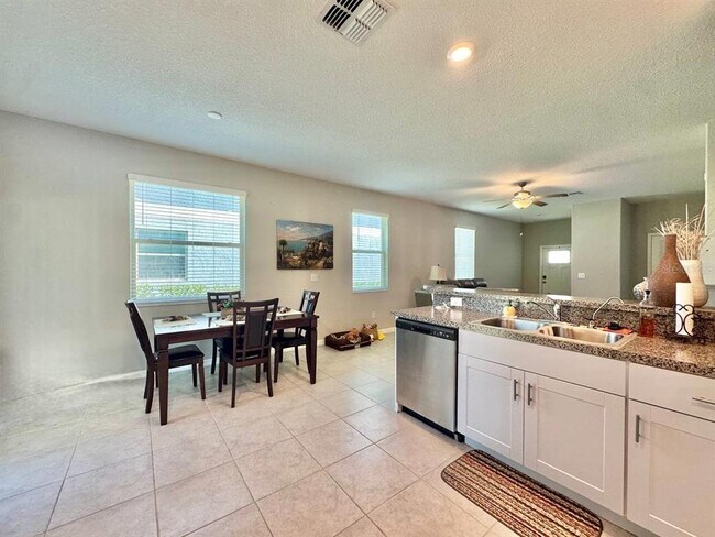 Building Photo - 3587 Bellmeade Ct