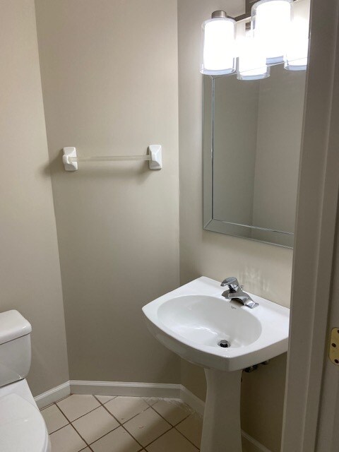 Building Photo - 2002 Larson Dr