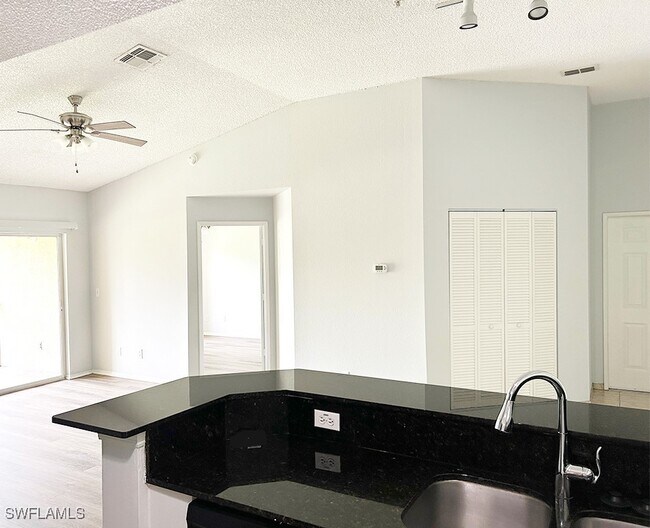Building Photo - 8225 Ibis Club Dr