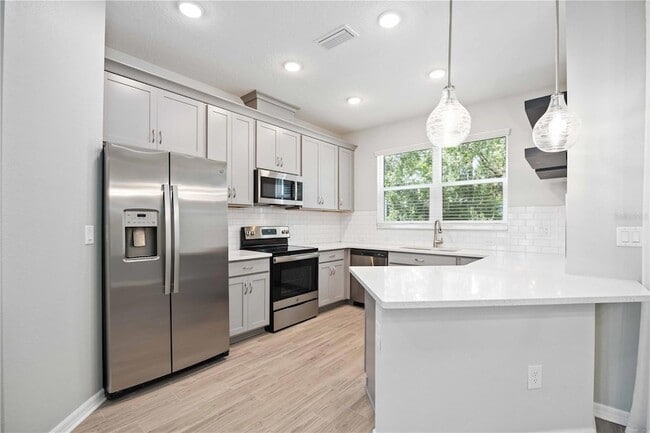 Building Photo - 3040 Via Sienna Cir