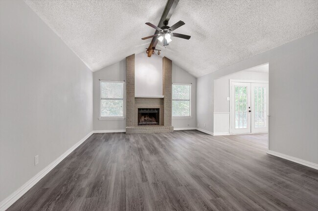 Building Photo - 3505 S Carolina Dr