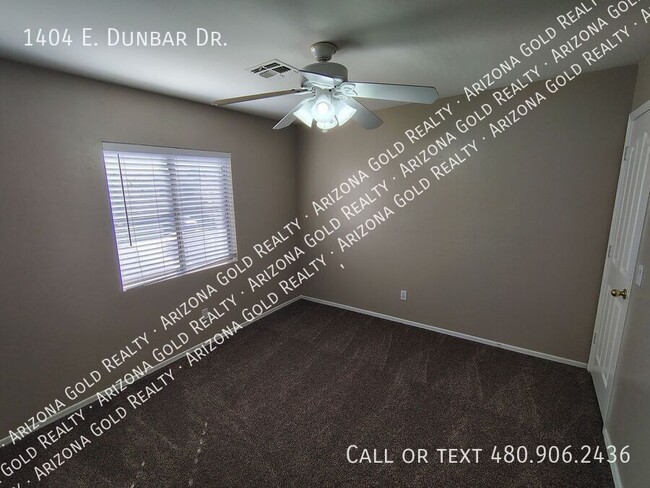 Building Photo - 1404 E Dunbar Dr