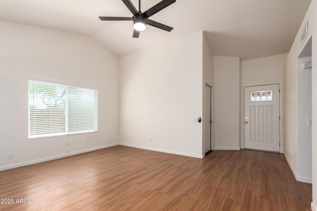 Building Photo - 3002 W Mohawk Ln