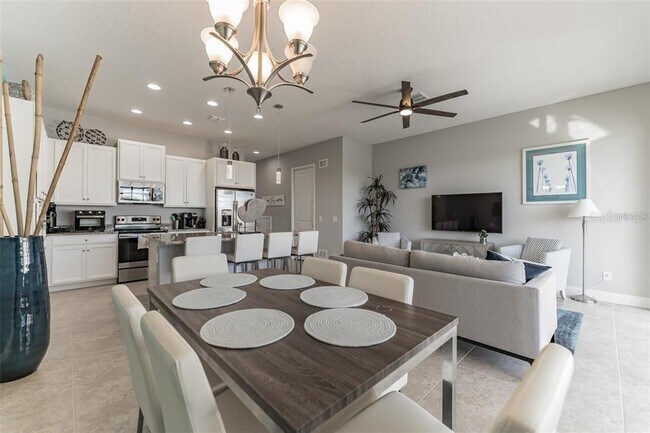 Building Photo - 490 Captiva Dr