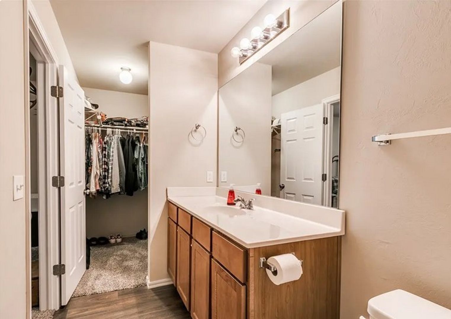 Building Photo - 13229 Bridgewater Dr