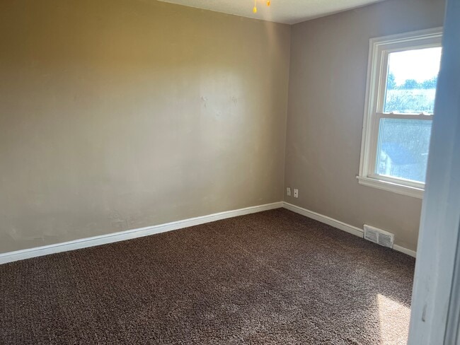 Bedroom 2 - 205 Jackson Ave NW