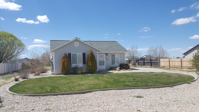 Building Photo - 2 bedroom, 1 bathroom home