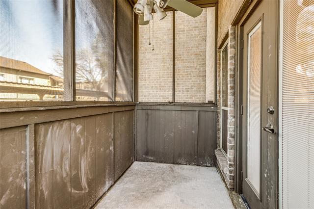Building Photo - 10403 High Hollows Dr