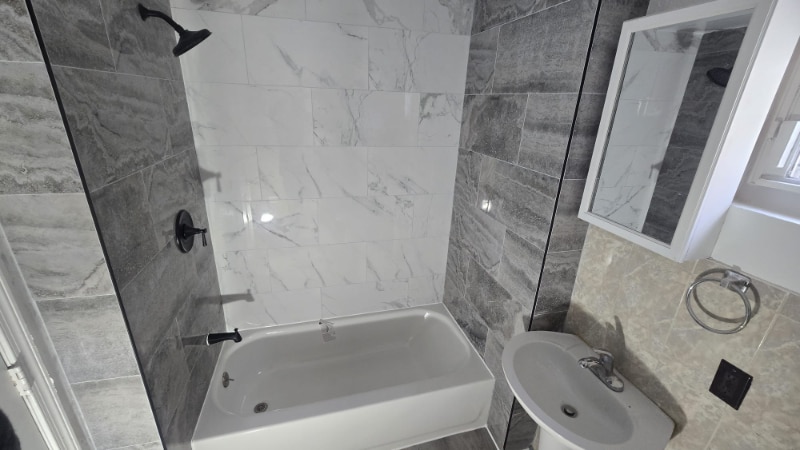 Building Photo - 386 Park Ave