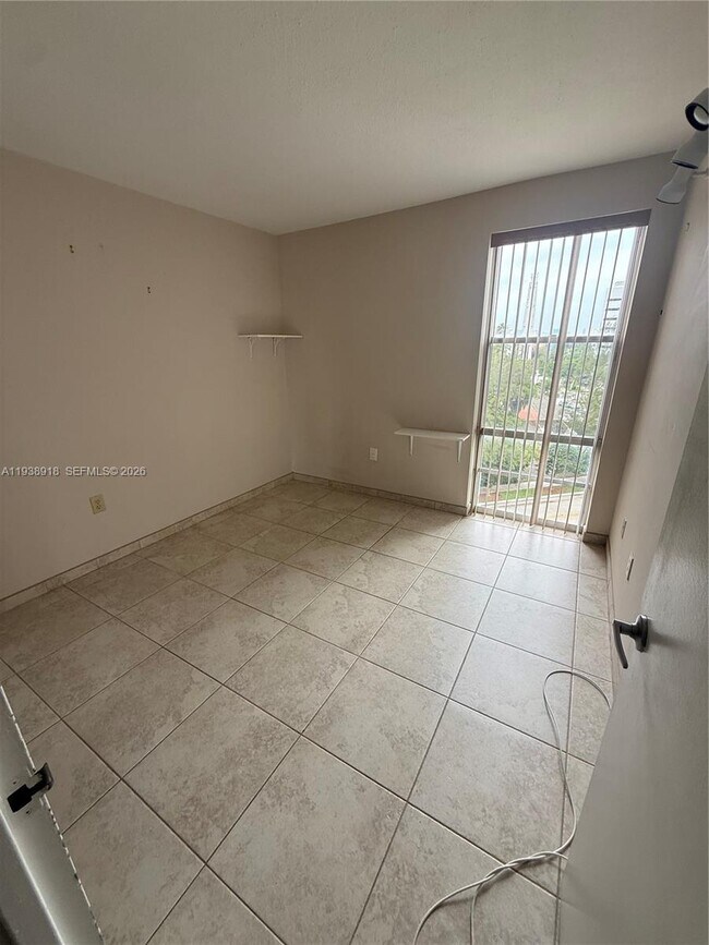 Building Photo - 17620 Atlantic Blvd