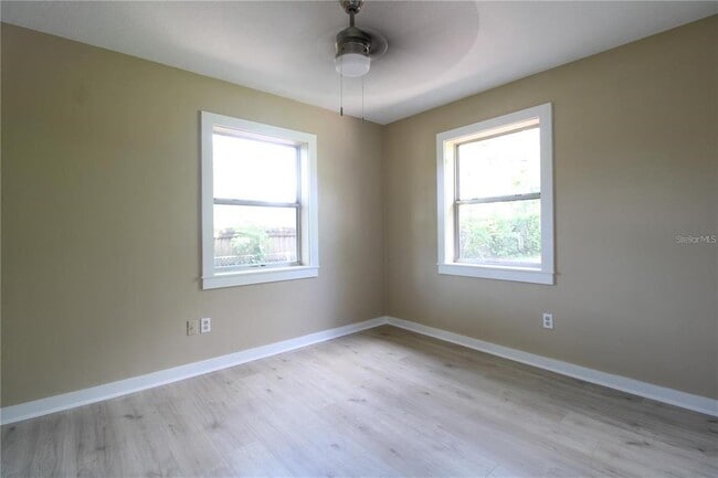 Building Photo - 1388 Whitewood Dr