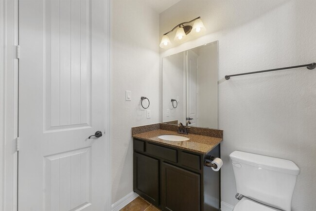Building Photo - 13217 Green Hills Dr