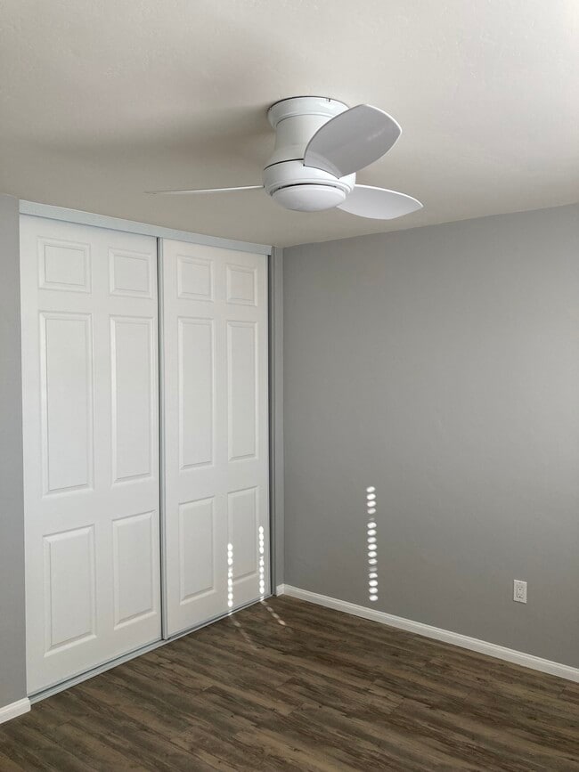 closets - 3345 Herman Ave