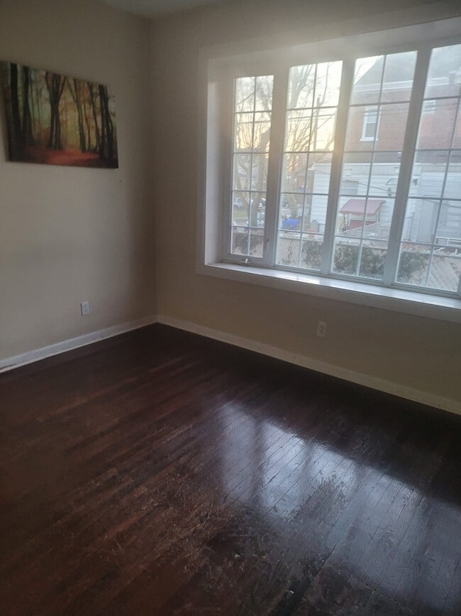 Building Photo - 7008 Ditman St