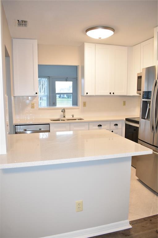 Building Photo - 1906 Canterbury Ln