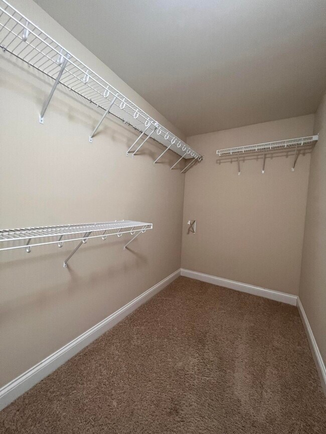 Building Photo - 1014 Sugarbush Trail