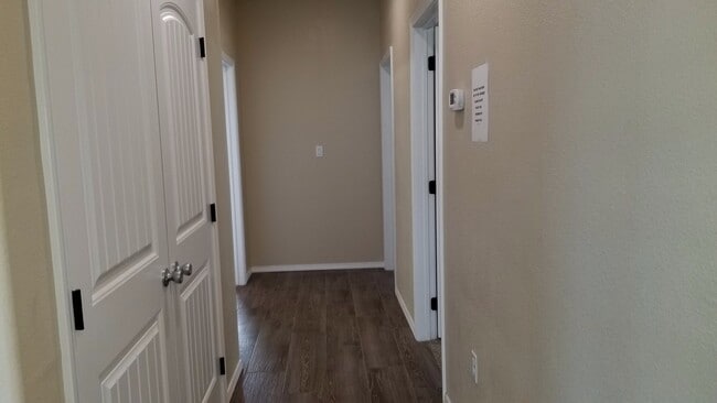 Building Photo - OPEN FLOOR PLAN ON HOME ONLY 1 YEAR OLD