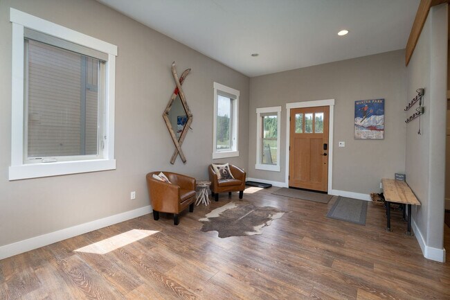 Building Photo - 278 Mountain Willow Dr