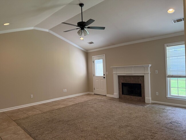 Building Photo - 338 Madison Village Dr