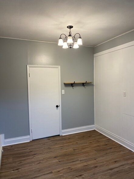 Bedroom - 39 E Main St