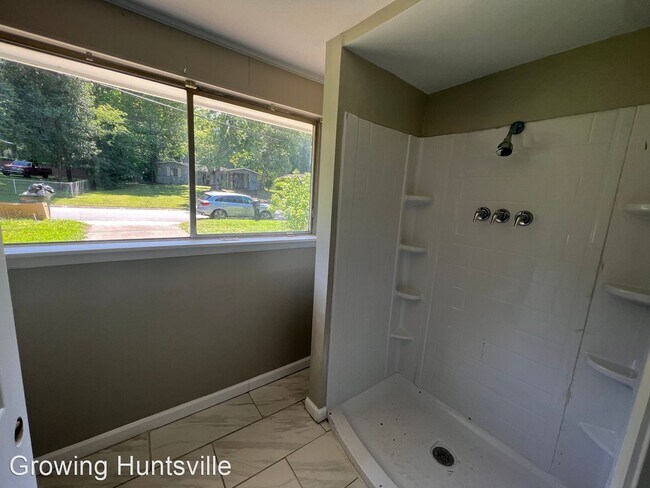 Building Photo - 3 br, 2 bath House - 2261 Norwood Dr