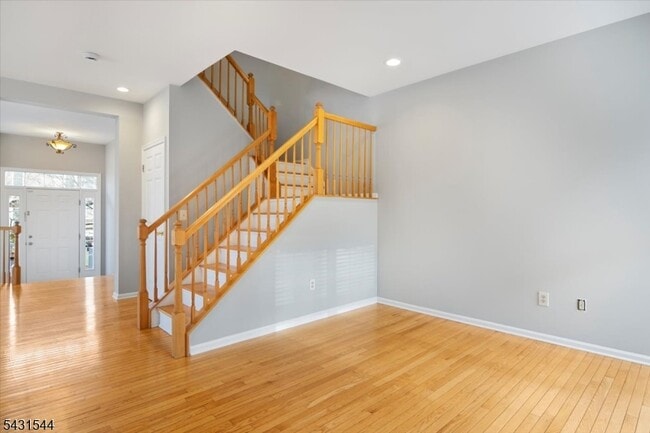 Building Photo - 145 Arrowgate Dr